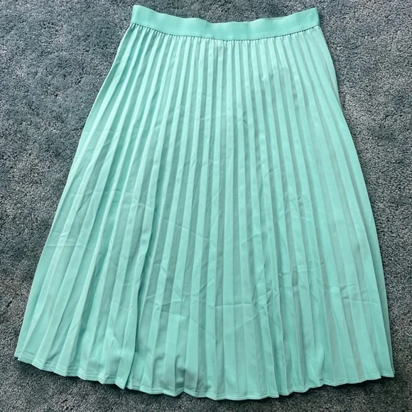 NYCo M Pleated Tiffany Blue Skirt NWT - Picture 4 of 7